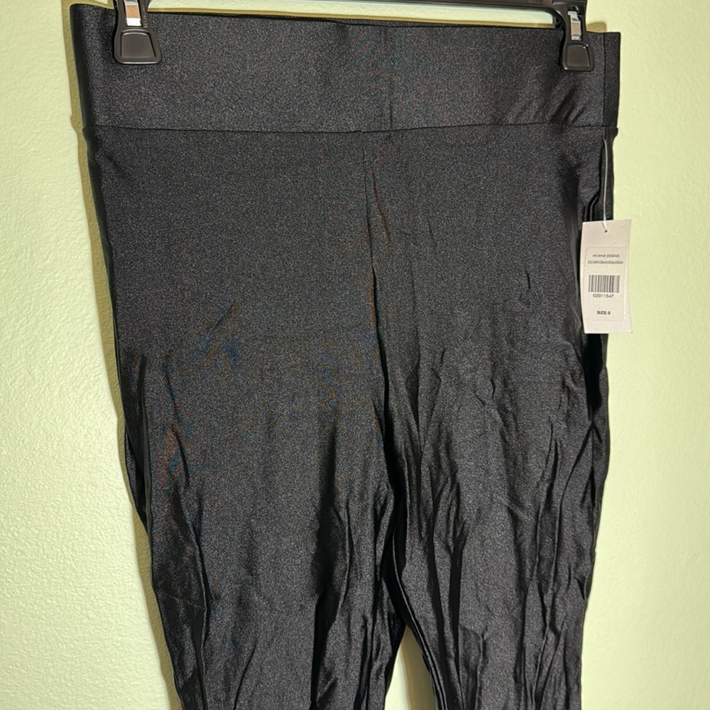 Fashion to Figure high rise shiny leggings size 0 - Picture 4 of 6